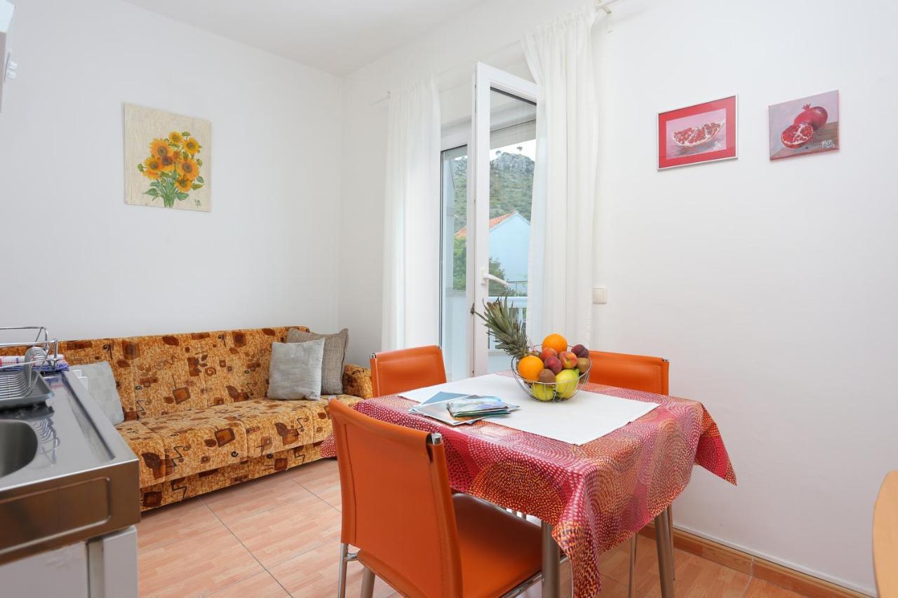Apartments By The Sea Podgora, Makarska - 18918 Exterior photo